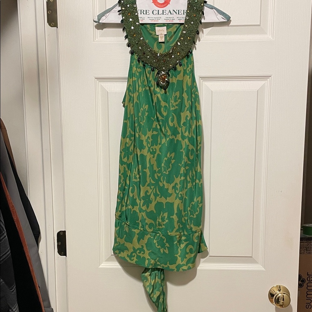 Green Patterned Sleeveless Blouse